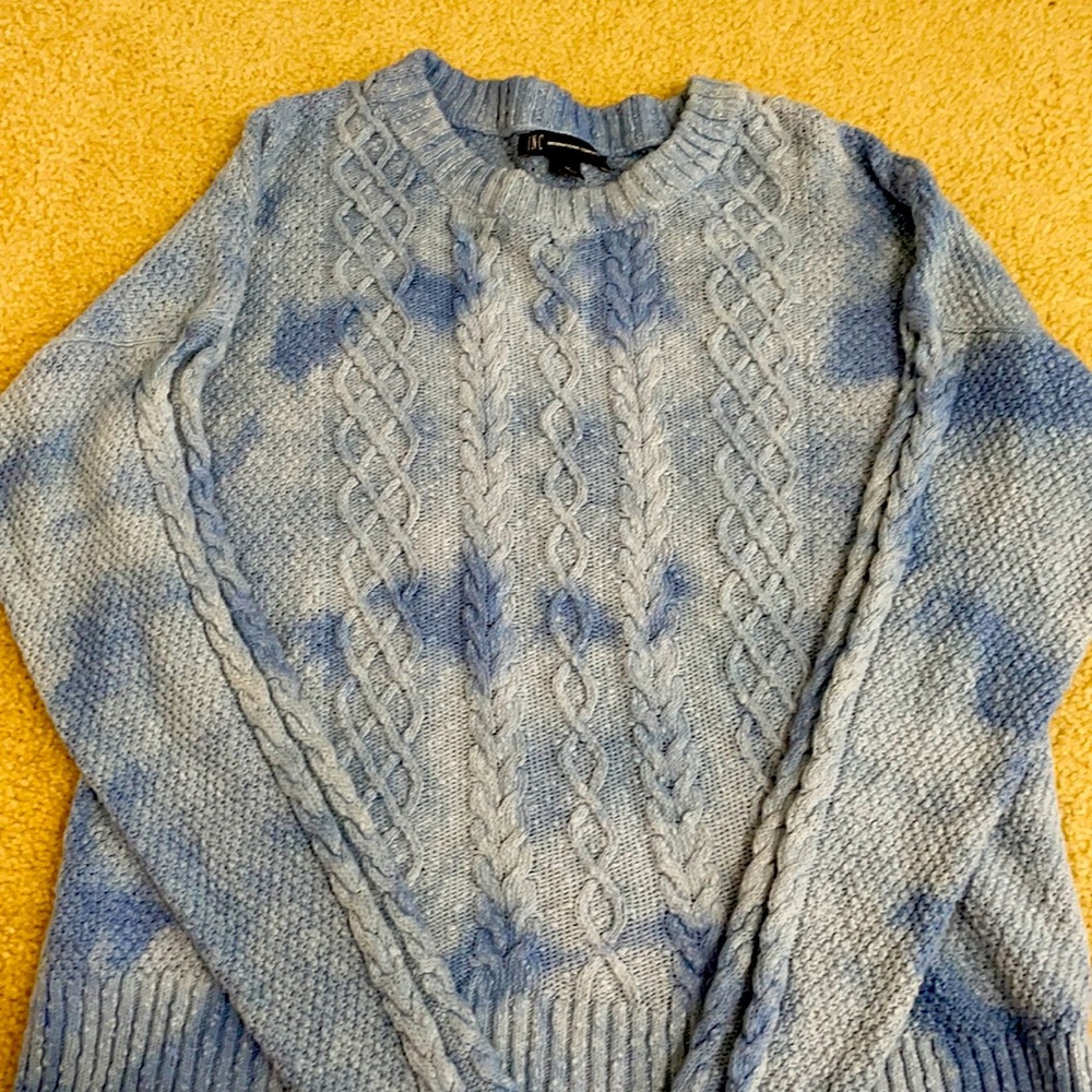 Tie dye sweater size medium
